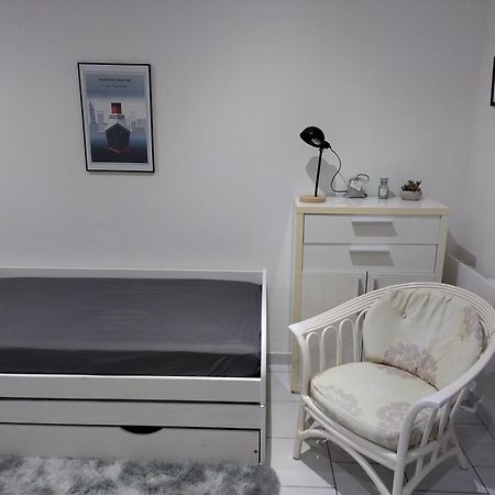Charmant Studio Canape Lit Netflix Prime Video Dazn Wifi Гавр Экстерьер фото