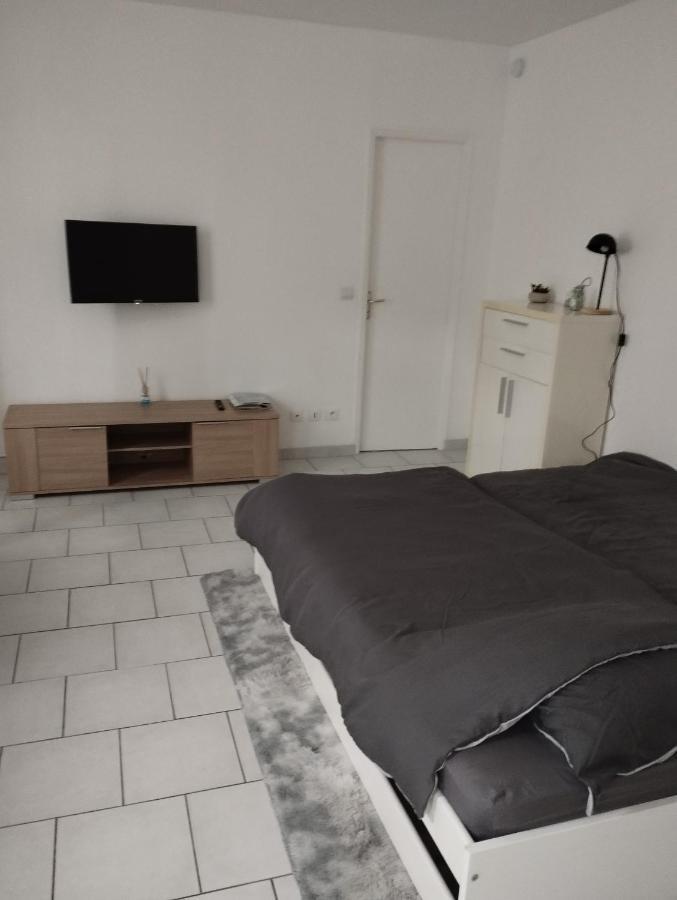 Charmant Studio Canape Lit Netflix Prime Video Dazn Wifi Гавр Экстерьер фото